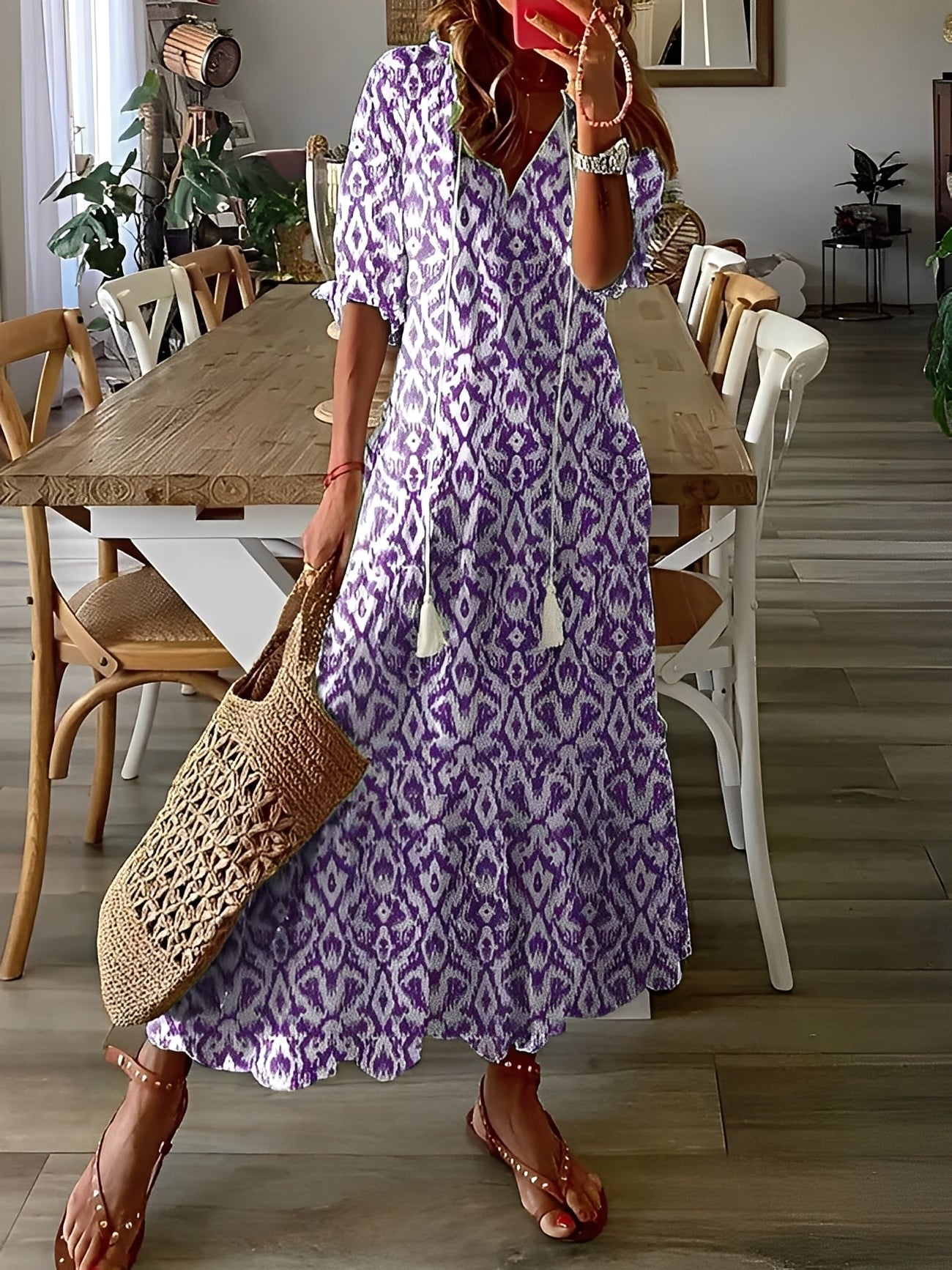 Domitille - Elegant kjole med V-hals til kvinder