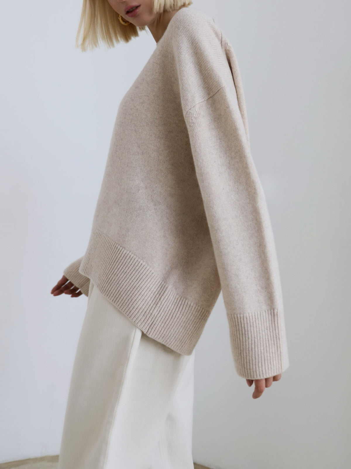Amara – Oversized Pullover „Zuckerwatte“
