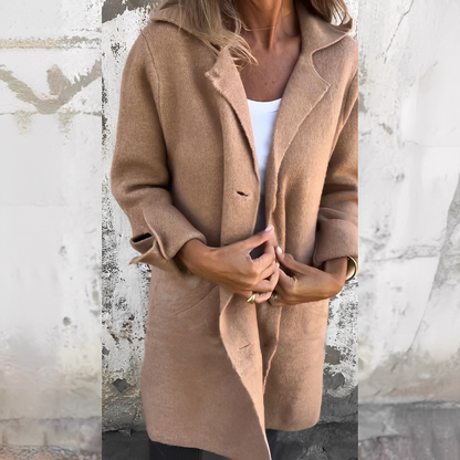 Odile - Lang afslappet frakke med revers til kvinder