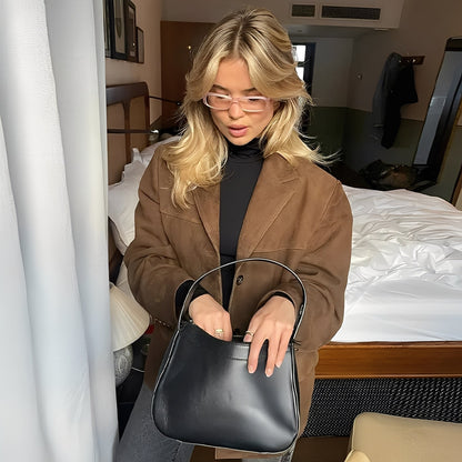 Laura - Klassisk læderjakke med reverskrave til damer