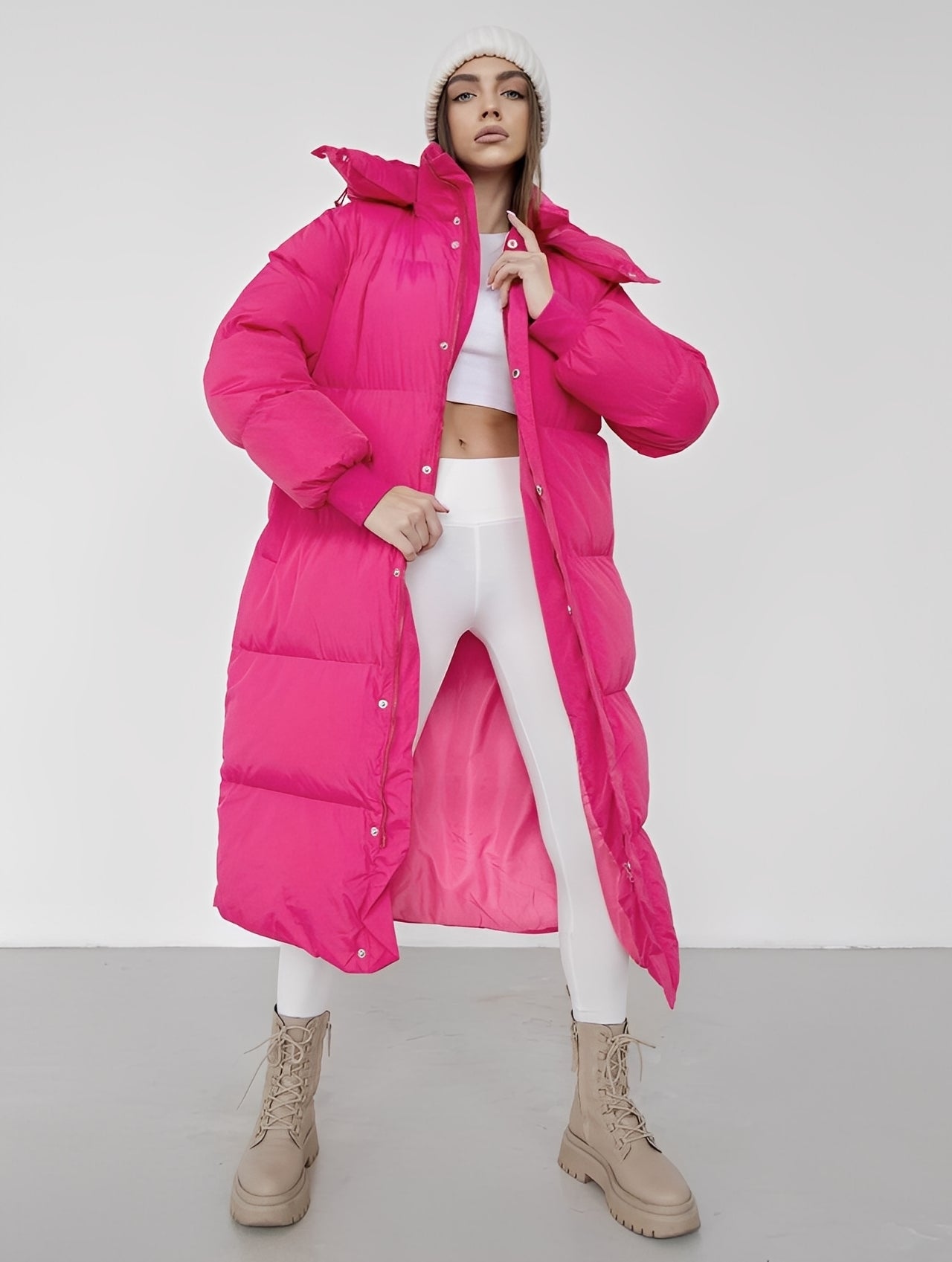 Eloise - Moderne, løs siddende frakke med hætte til damer