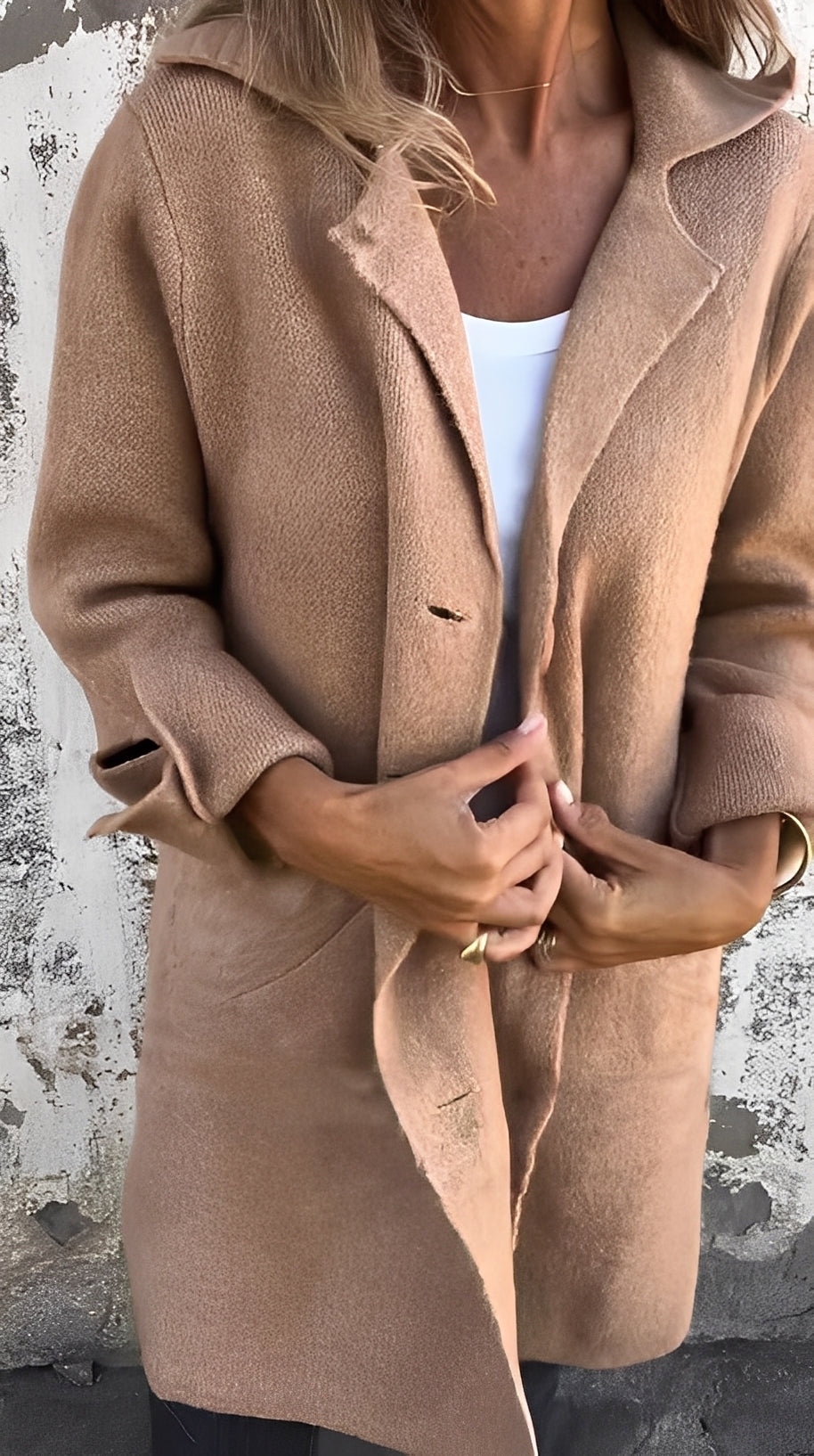 Meridith - Stilfuld lang frakke med reverskrave til damer