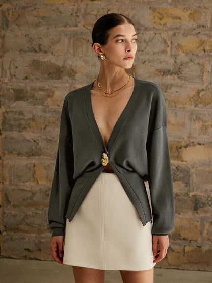 Clarissa – Strikjakke med Guldknapper