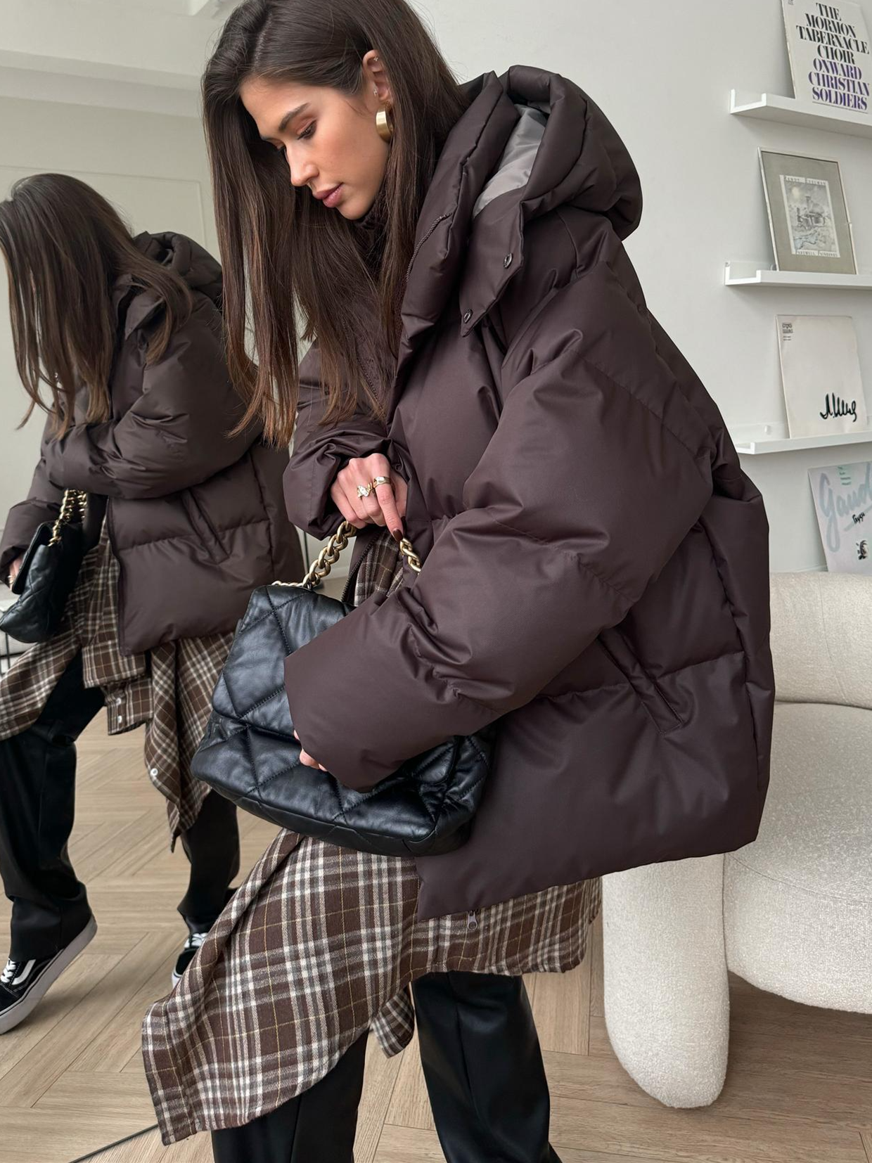 Romanova – Daunenjakke med Hætte